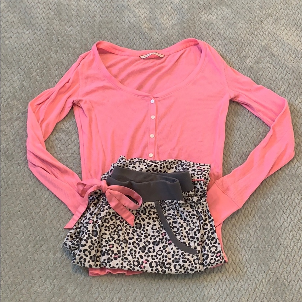VS pajama set